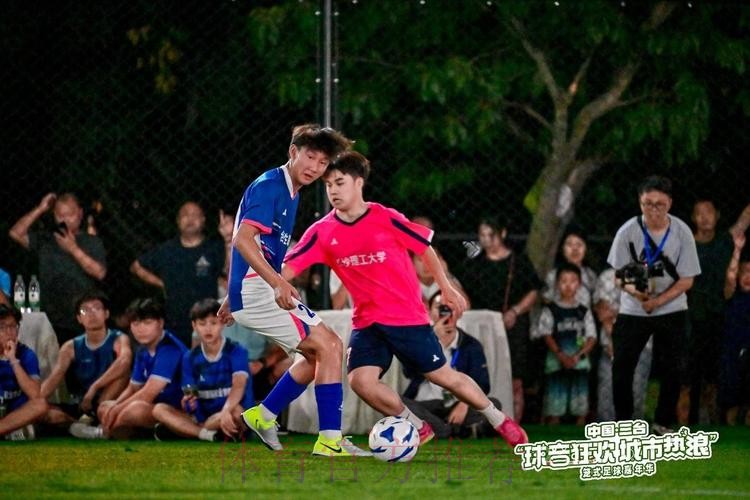 笼式足球首日收官 激烈对抗展现全运魅力 笼式足球首日收官 激烈对抗展现全运魅力